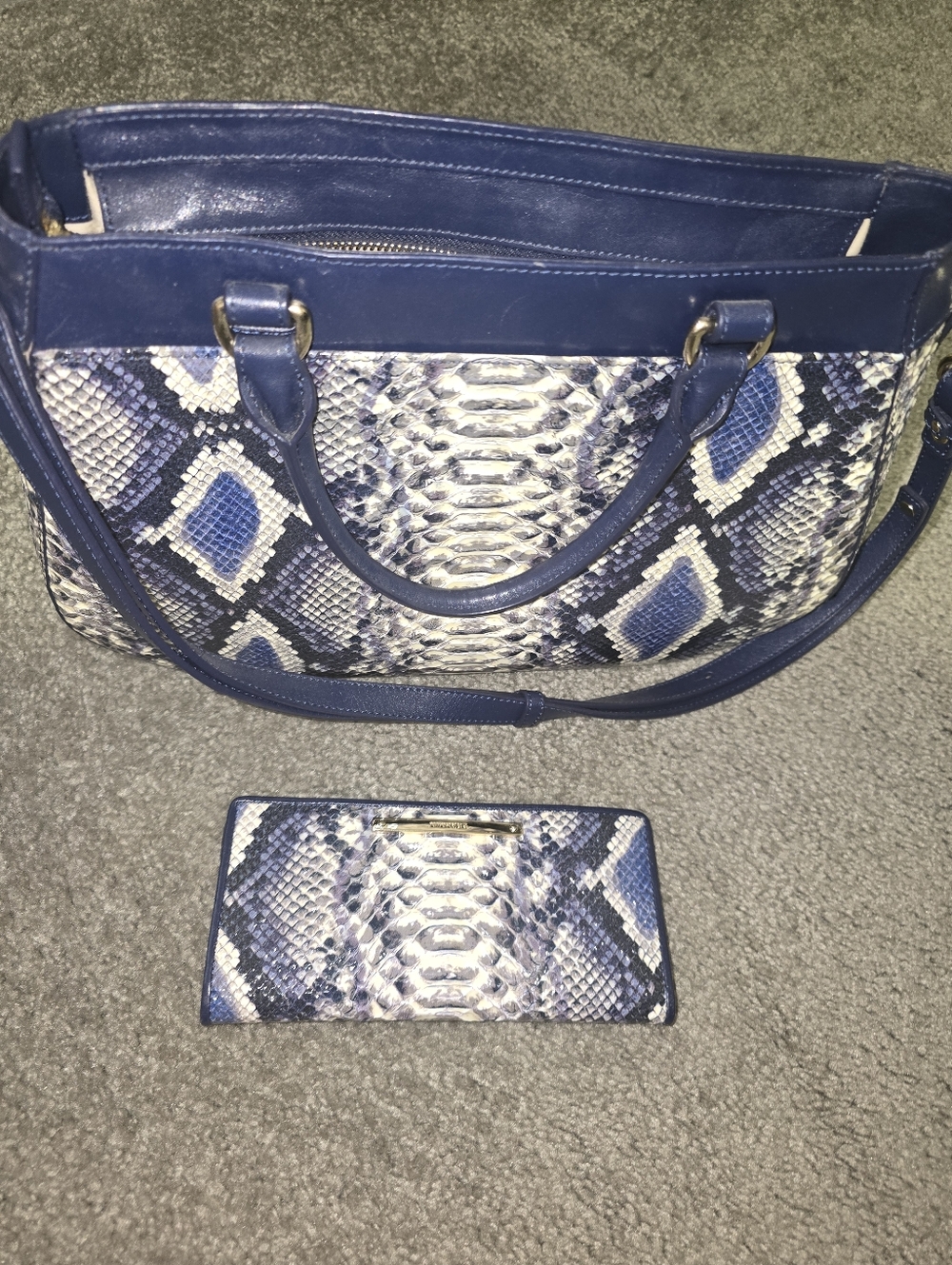Brahmin Raelynn Ballington Satchel in Cobalt blue snakeskin W/ Matching Wallet - Picture 15 of 16